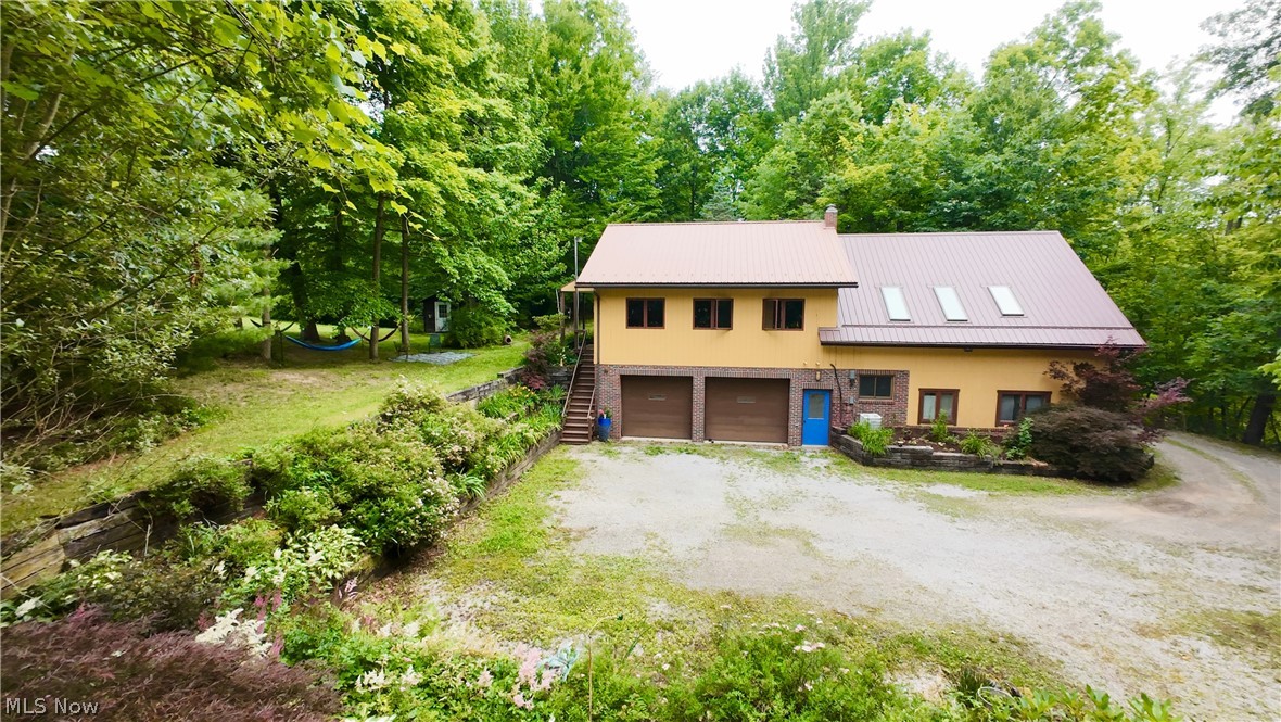 6721 Township Road 319 Millersburg OH 44654