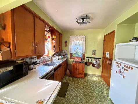 6526 Westminster Drive Parma OH 44129