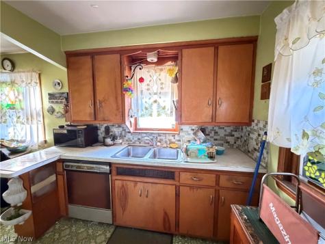6526 Westminster Drive Parma OH 44129