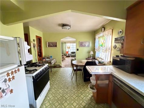 6526 Westminster Drive Parma OH 44129