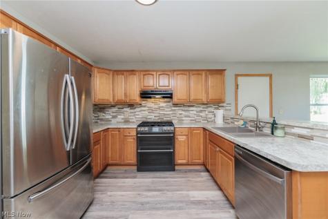 711 Bisson Avenue Akron OH 44307