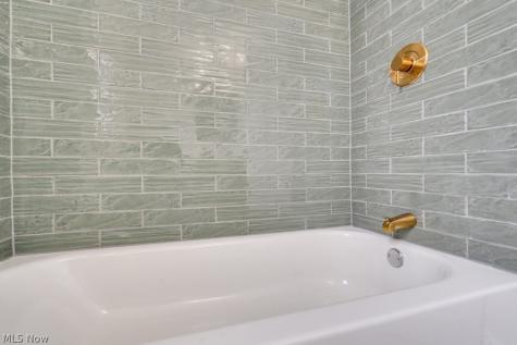 14702 Caldwell Avenue Cleveland OH 44111