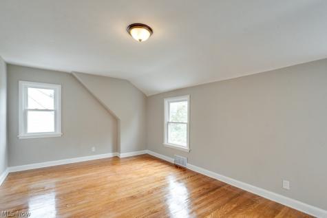 14702 Caldwell Avenue Cleveland OH 44111