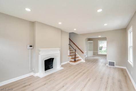 14702 Caldwell Avenue Cleveland OH 44111