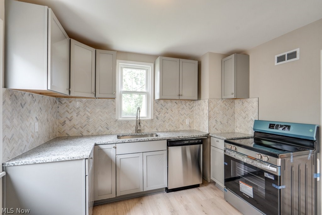 14702 Caldwell Avenue Cleveland OH 44111