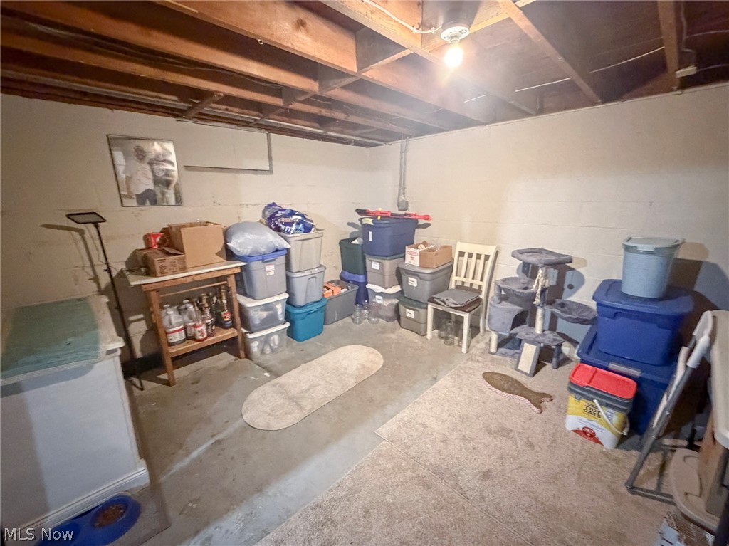 3931 Hopkins Road Youngstown OH 44511