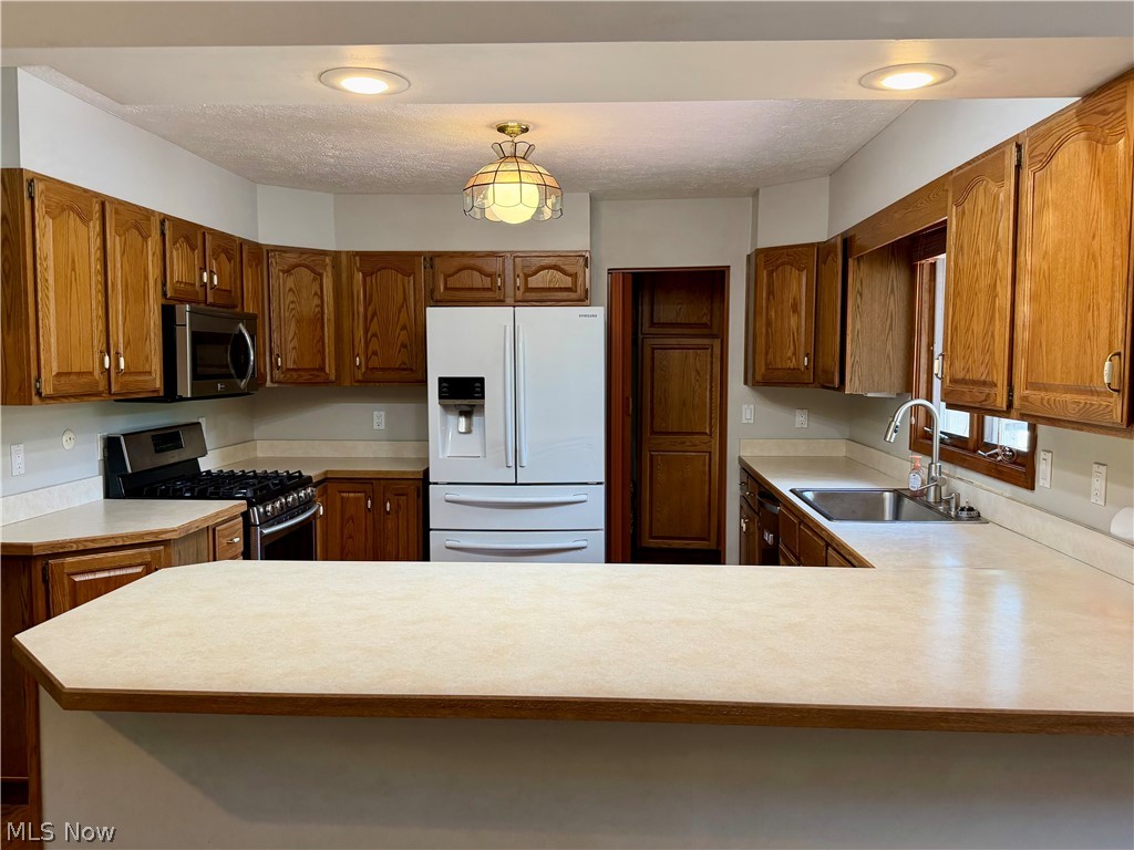2067 Ridgeland Drive Avon OH 44011