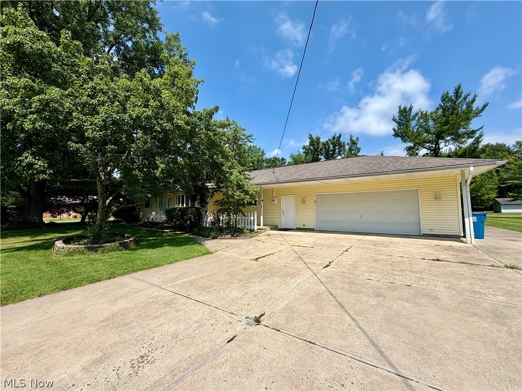2067 Ridgeland Drive Avon OH 44011