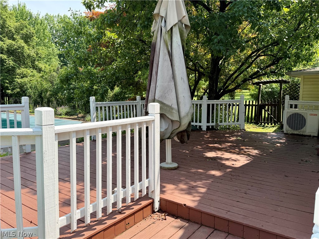 2067 Ridgeland Drive Avon OH 44011
