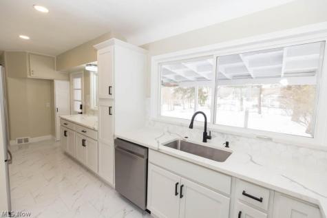 4059 Colony Road South Euclid OH 44121
