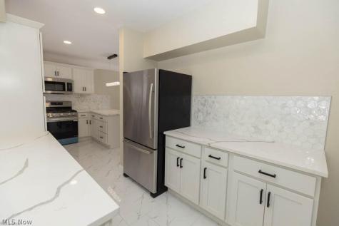 4059 Colony Road South Euclid OH 44121