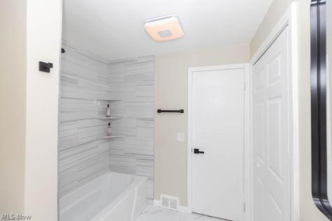 4059 Colony Road South Euclid OH 44121