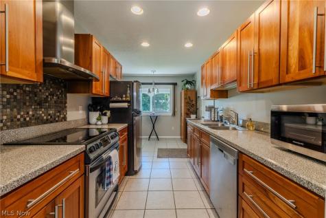 6478 Fairfax Drive Mentor OH 44060