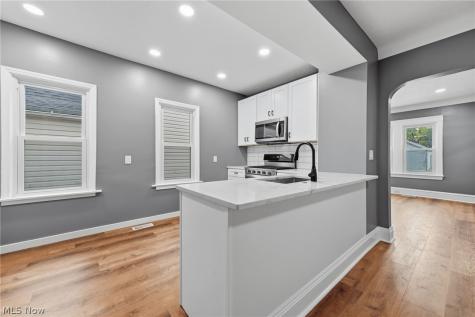 6003 Ellen Avenue Cleveland OH 44102