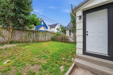 6003 Ellen Avenue Cleveland OH 44102