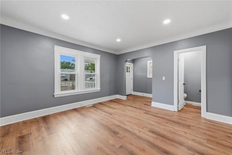 6003 Ellen Avenue Cleveland OH 44102