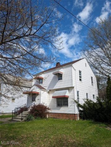 18707 Shawnee Avenue Cleveland OH 44119