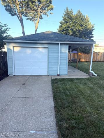 6597 Mandalay Drive Parma Heights OH 44130