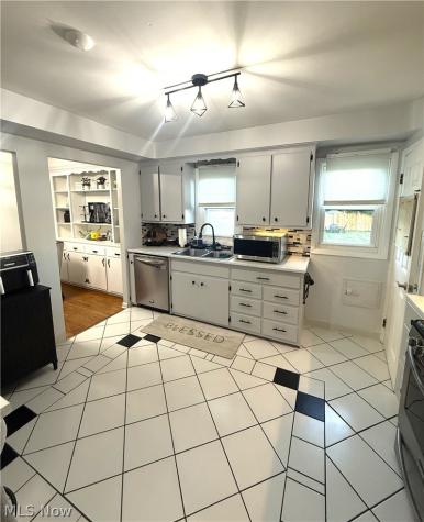 6597 Mandalay Drive Parma Heights OH 44130