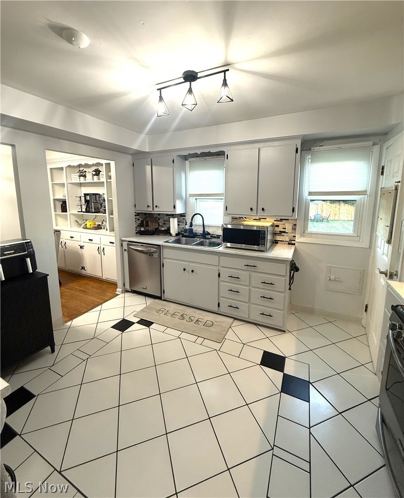 6597 Mandalay Drive Parma Heights OH 44130