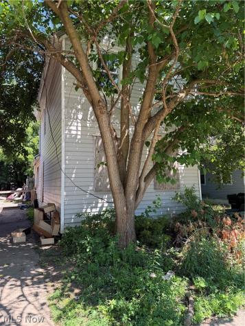1929 W 57th Street Cleveland OH 44102
