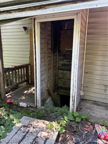 1929 W 57th Street Cleveland OH 44102