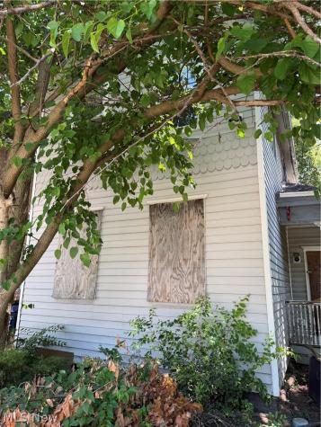 1929 W 57th Street Cleveland OH 44102