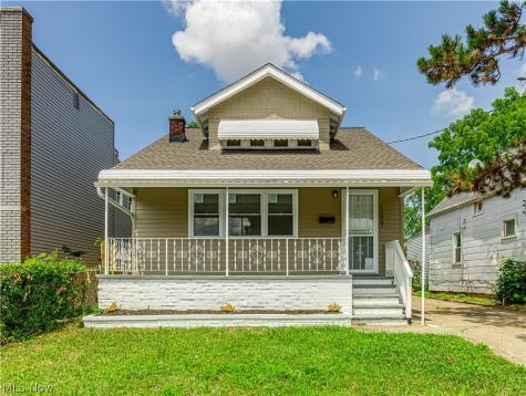 12407 Farringdon Avenue Cleveland OH 44105