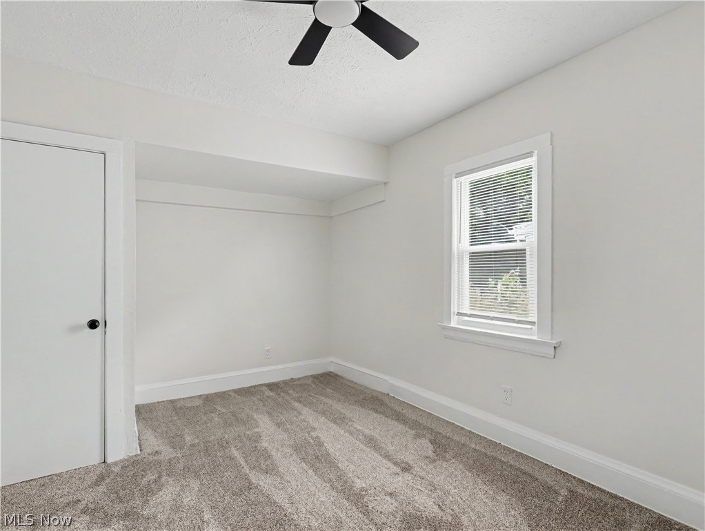 12407 Farringdon Avenue Cleveland OH 44105