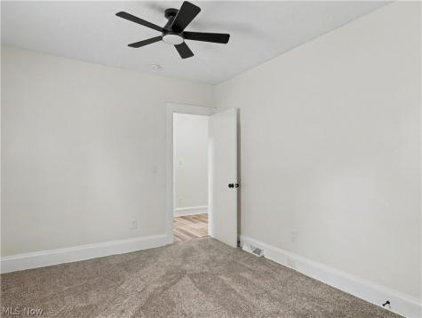 12407 Farringdon Avenue Cleveland OH 44105