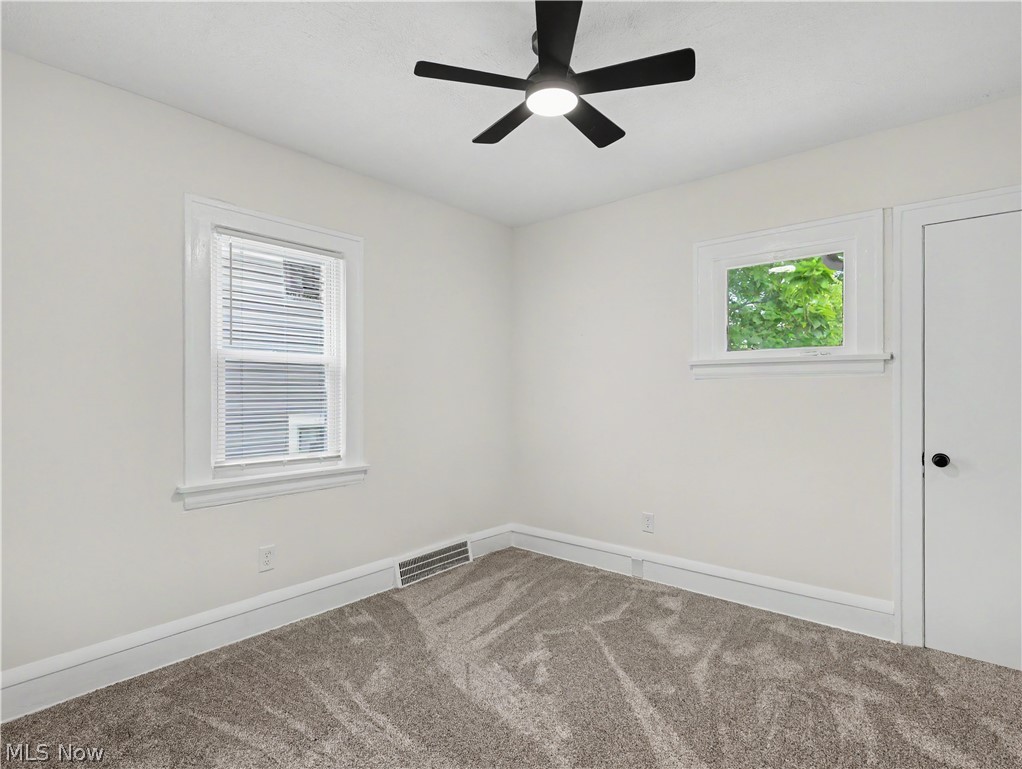 12407 Farringdon Avenue Cleveland OH 44105