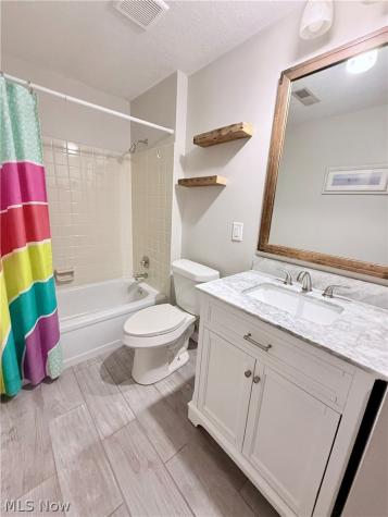 14360 Walking Stick Way Strongsville OH 44136