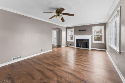 215 Harter Avenue NW Canton OH 44708