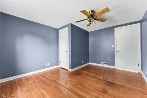 215 Harter Avenue NW Canton OH 44708