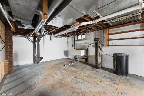 215 Harter Avenue NW Canton OH 44708