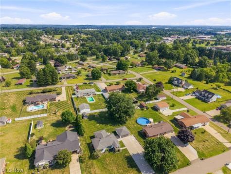 5570 Foxford Street SW Canton OH 44706