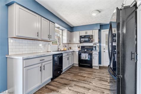 5570 Foxford Street SW Canton OH 44706