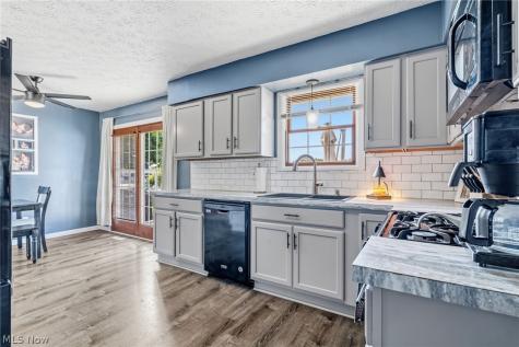 5570 Foxford Street SW Canton OH 44706