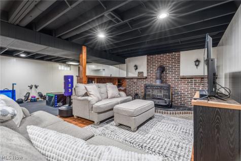 5570 Foxford Street SW Canton OH 44706