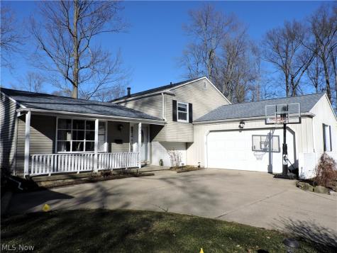940 Bennett Drive Elyria OH 44035