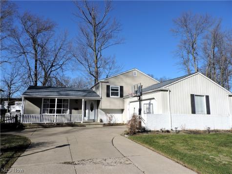 940 Bennett Drive Elyria OH 44035