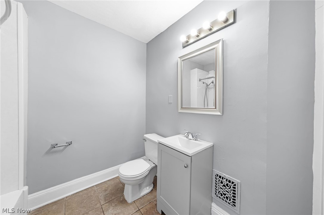 1584 E 94th Street Cleveland OH 44106