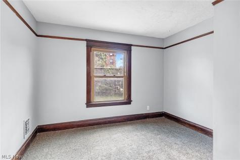 1584 E 94th Street Cleveland OH 44106