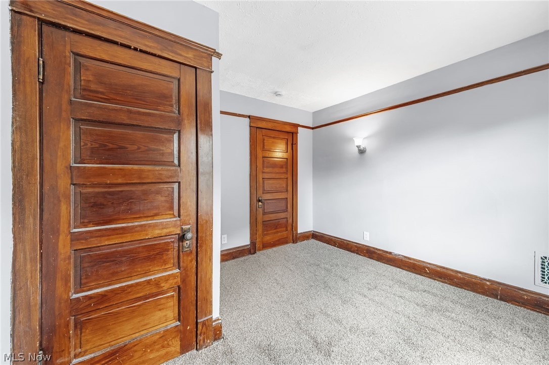 1584 E 94th Street Cleveland OH 44106