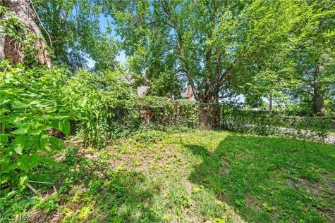 1584 E 94th Street Cleveland OH 44106