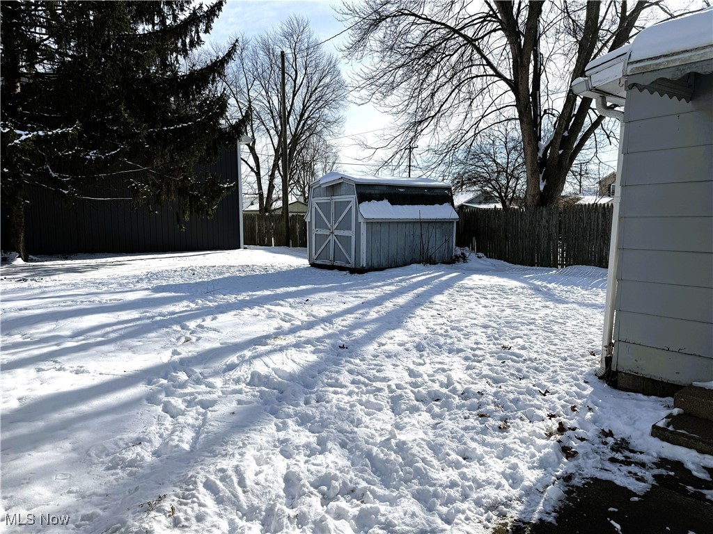 131 8th Street SW New Philadelphia OH 44663