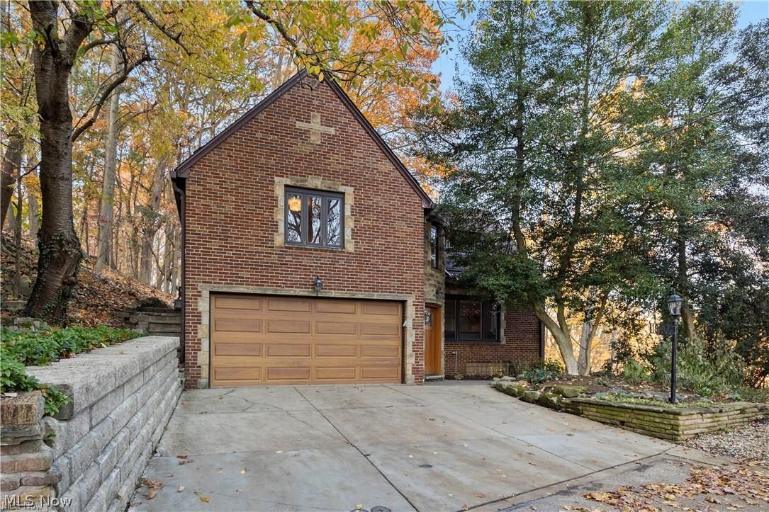 18500 Edgewood Drive Rocky River OH 44116
