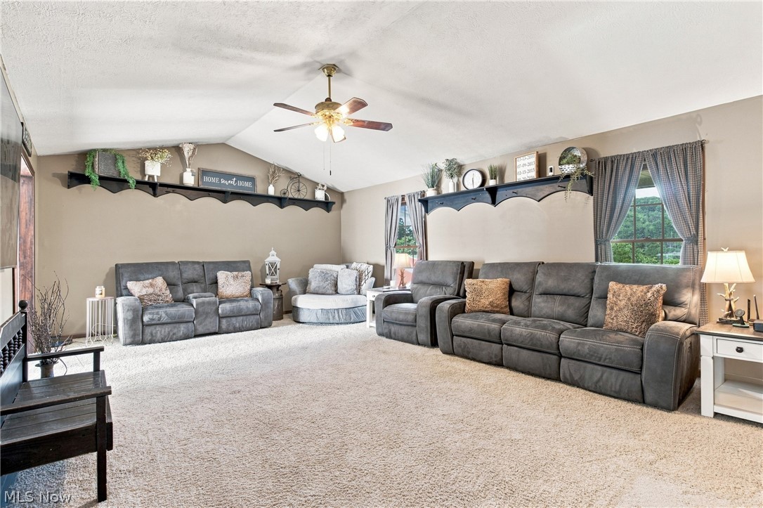 3860 Roxford Church Road SE Dennison OH 44621