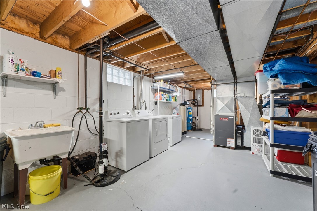 9572 Beryl Street NW Canal Fulton OH 44646