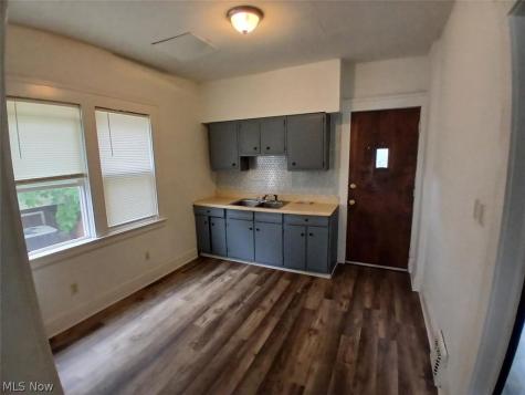 3703 Dawning Avenue Cleveland OH 44109